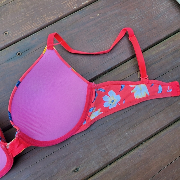 PINK Victoria's Secret Bra Bundle - Size 34B (GUC) - Picture 5 of 16